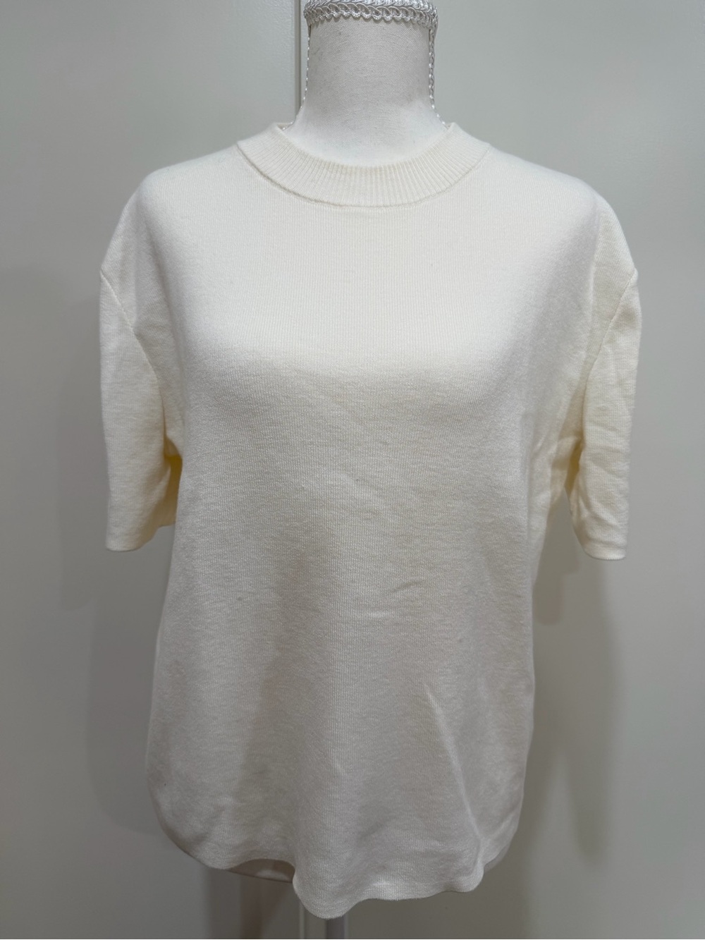 H&M Women's Cream Short-Sleeve Knit Top